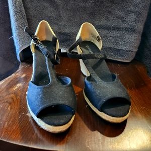 Naturalizer wdge shoes, size 8.5Wide